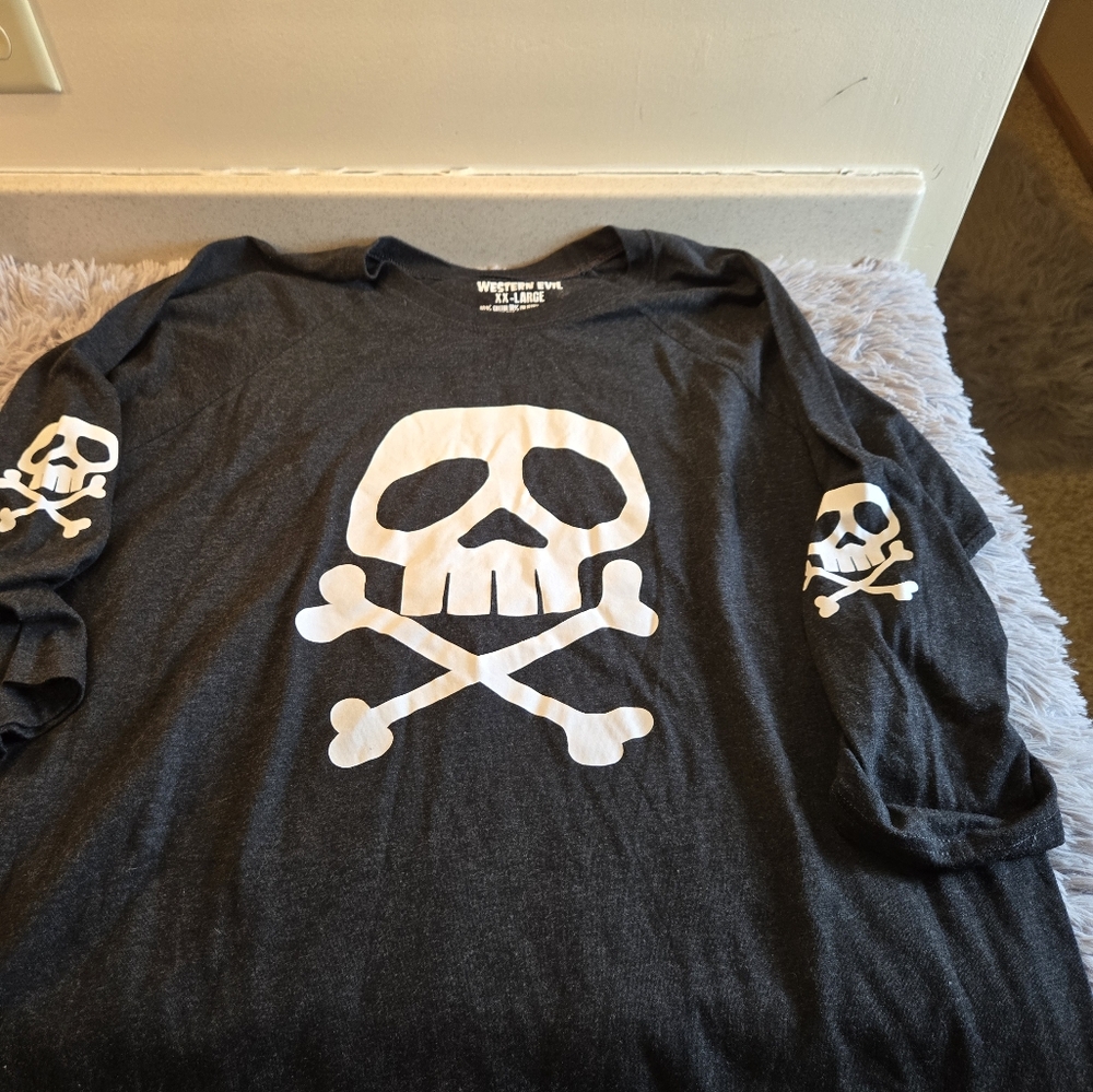 Western Evil Black and White GraphicTee with Skull Design Size XXL - Picture 3 of 10